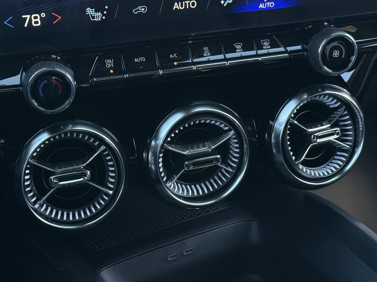 New 2026 Chevrolet Blazer EV LT w/ Super Cruise Package image 18