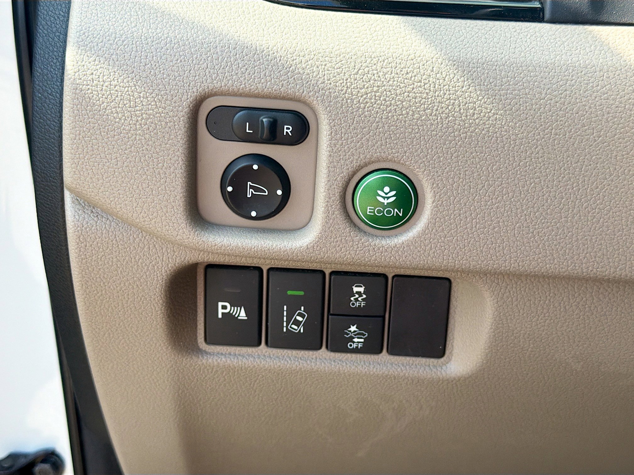 Used 2016 Honda Pilot Touring image 33