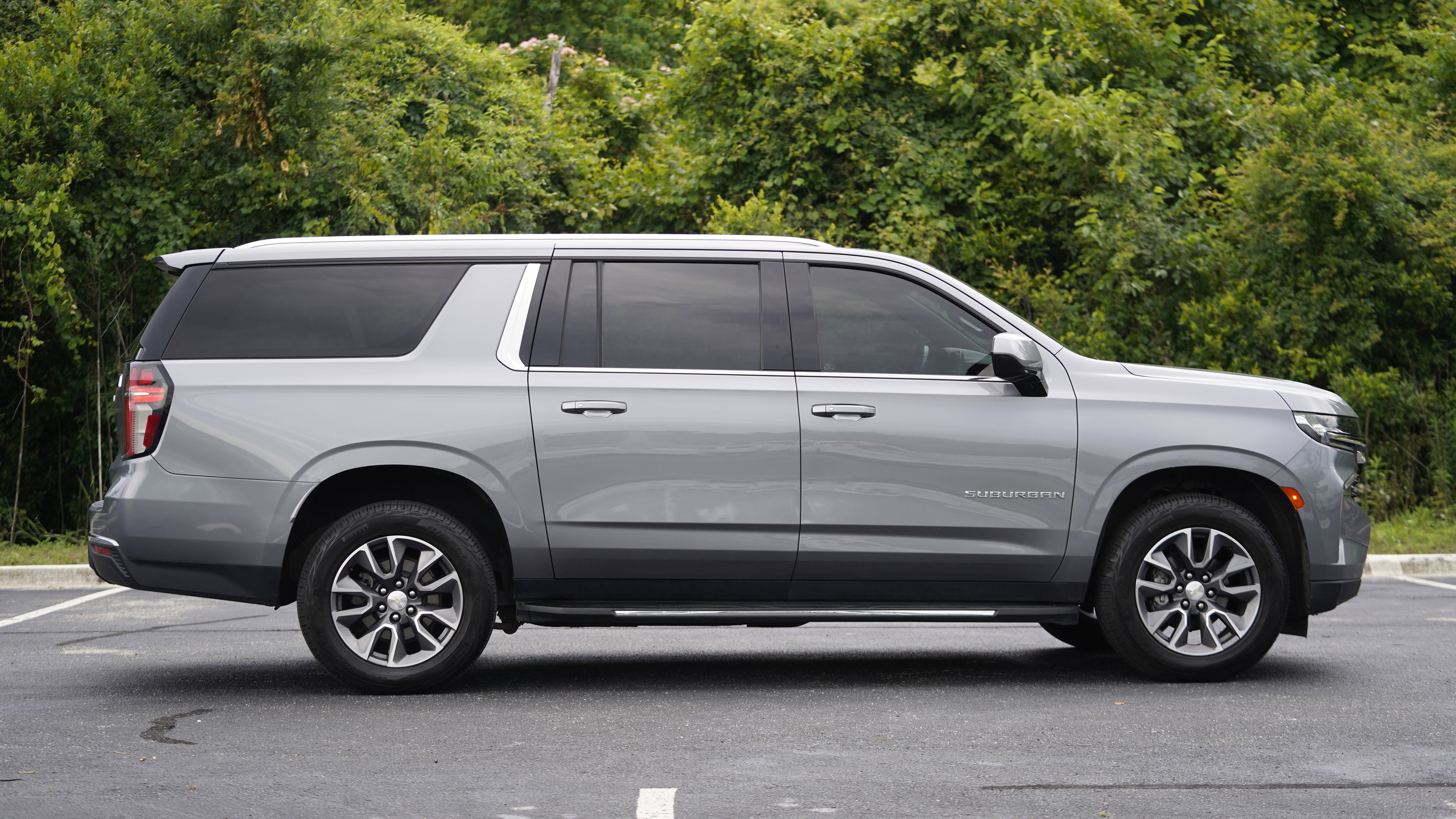 Used 2021 Chevrolet Suburban LT w/ Rear Media and Nav Package RWD image 7
