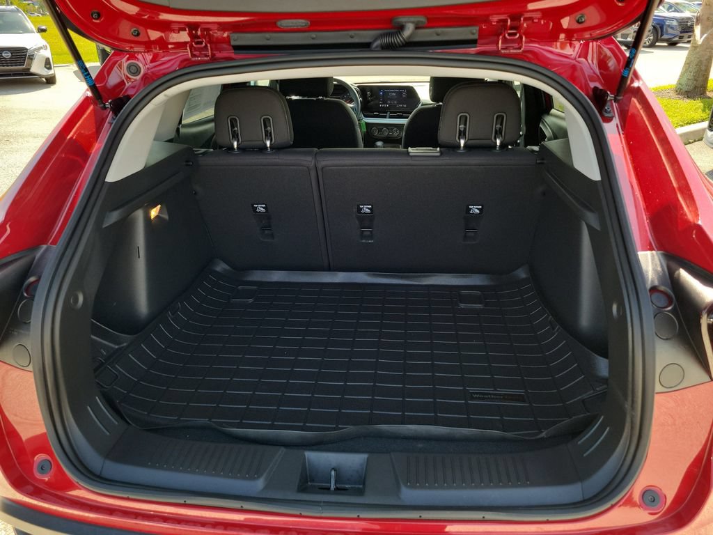 Used 2026 Chevrolet Trax LS FWD image 10