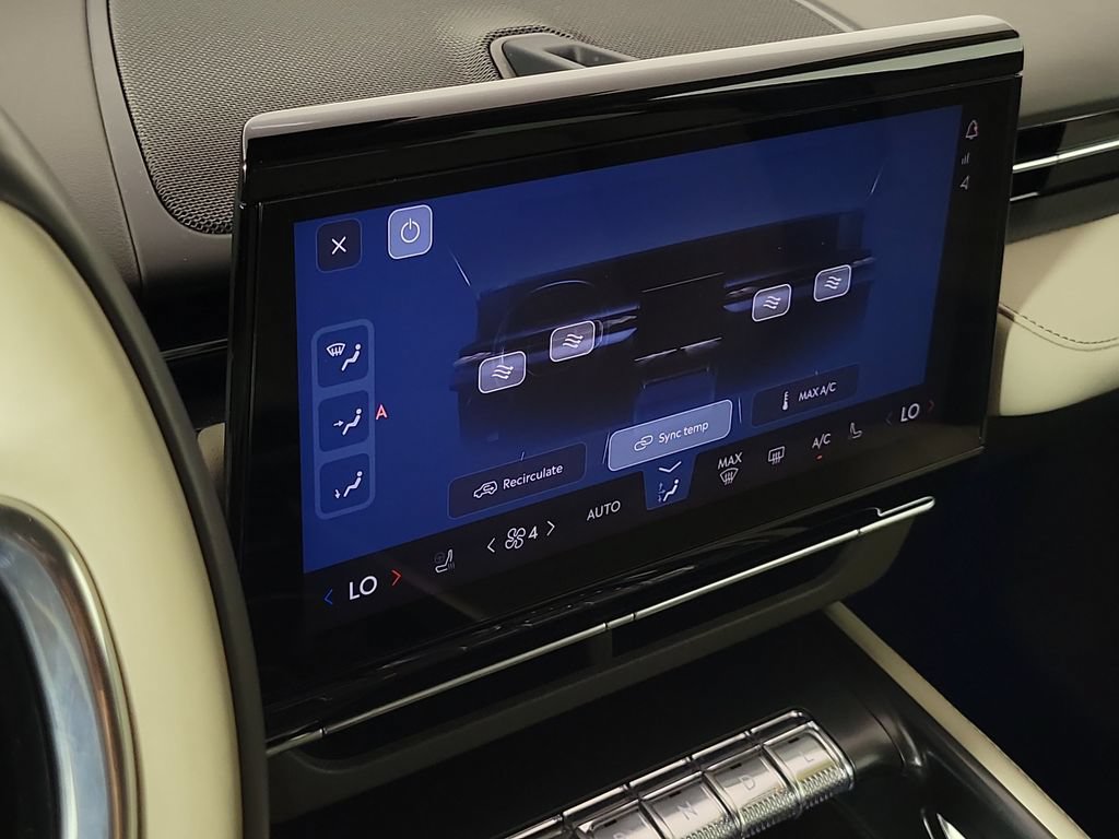 Certified 2025 Lincoln Nautilus Premier AWD/4WD image 27
