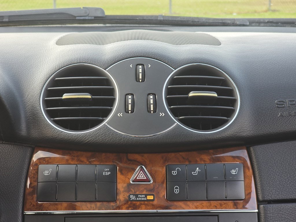 Used 2009 Mercedes-Benz CLK 350 Coupe image 15