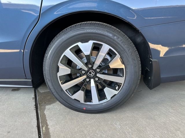 Certified 2026 Honda Odyssey EX-L image 5
