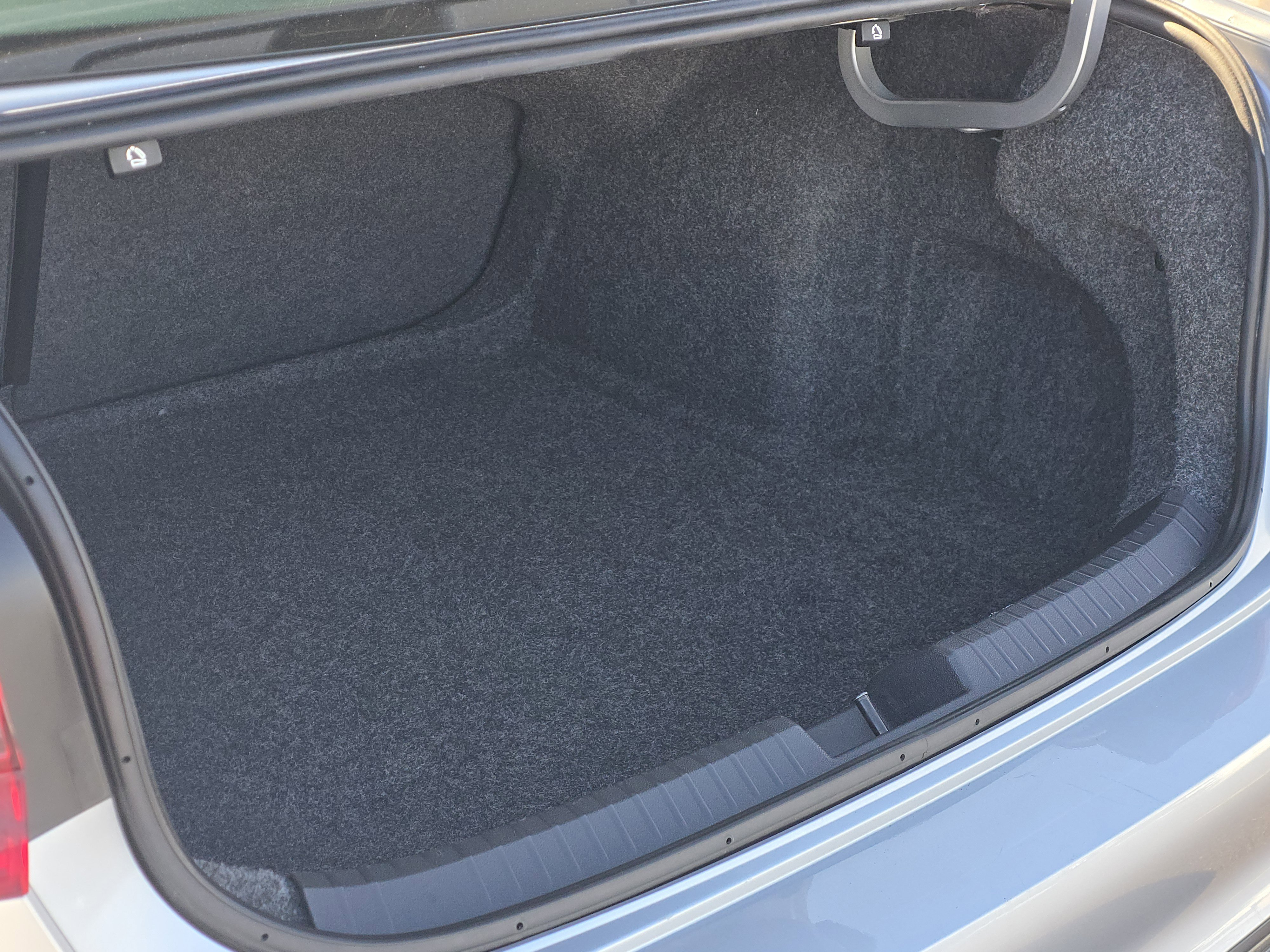 Used 2024 Volkswagen Jetta SE image 15