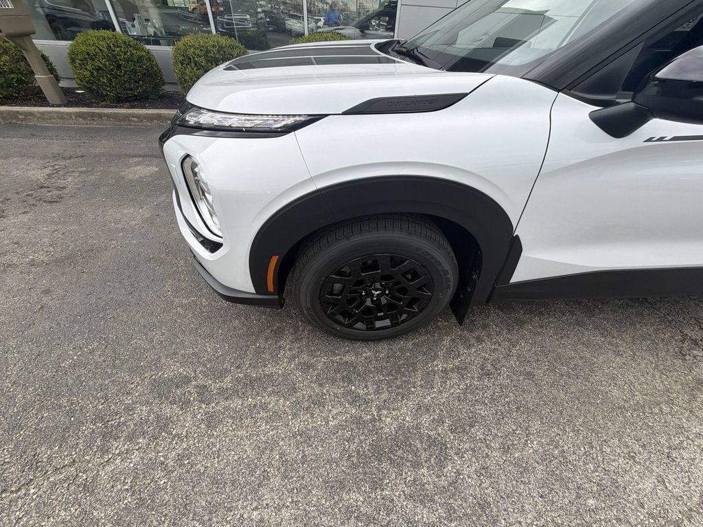 New 2026 Mitsubishi Outlander AWD image 10