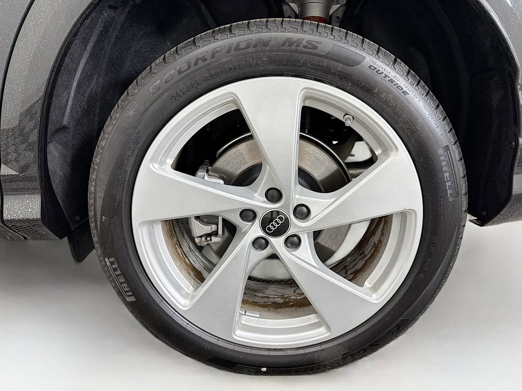 Used 2025 Audi Q5 Premium Plus w/ Premium Plus image 32