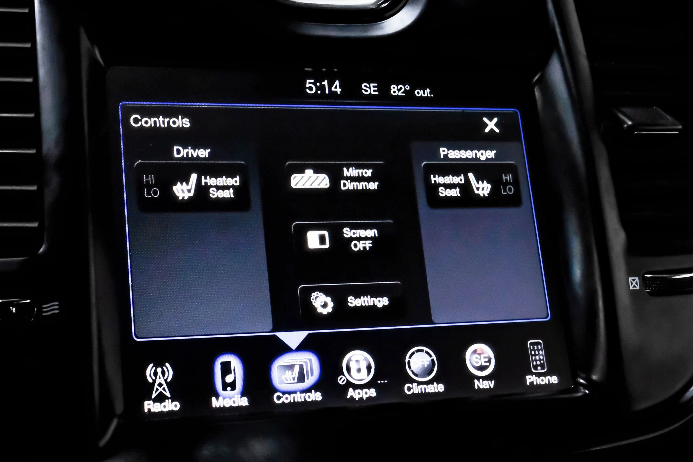 Used 2015 Chrysler 300 S RWD image 39