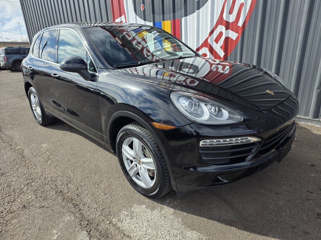 Used 2012 Porsche Cayenne S image 3