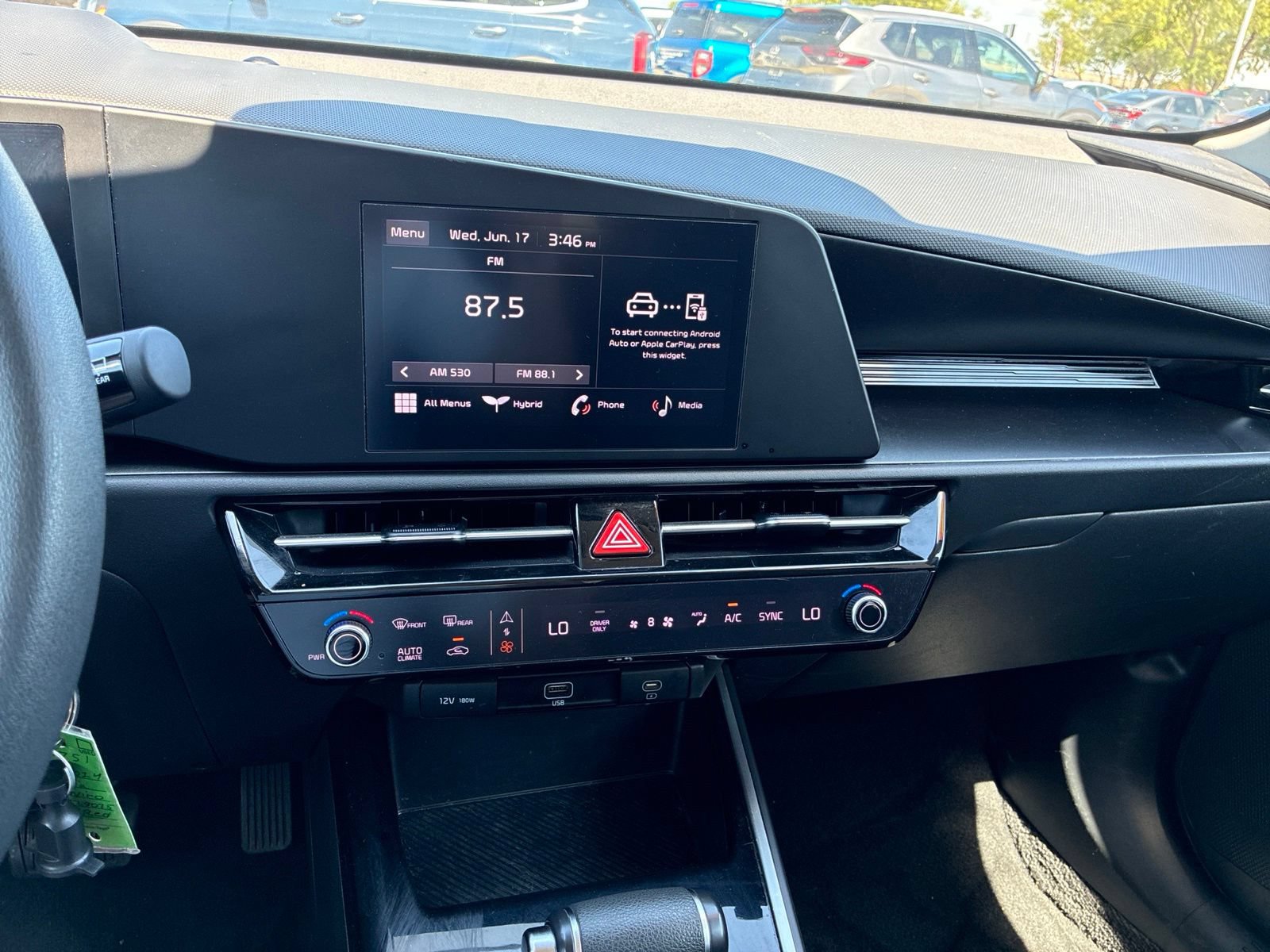 Used 2024 Kia Niro LX FWD image 24