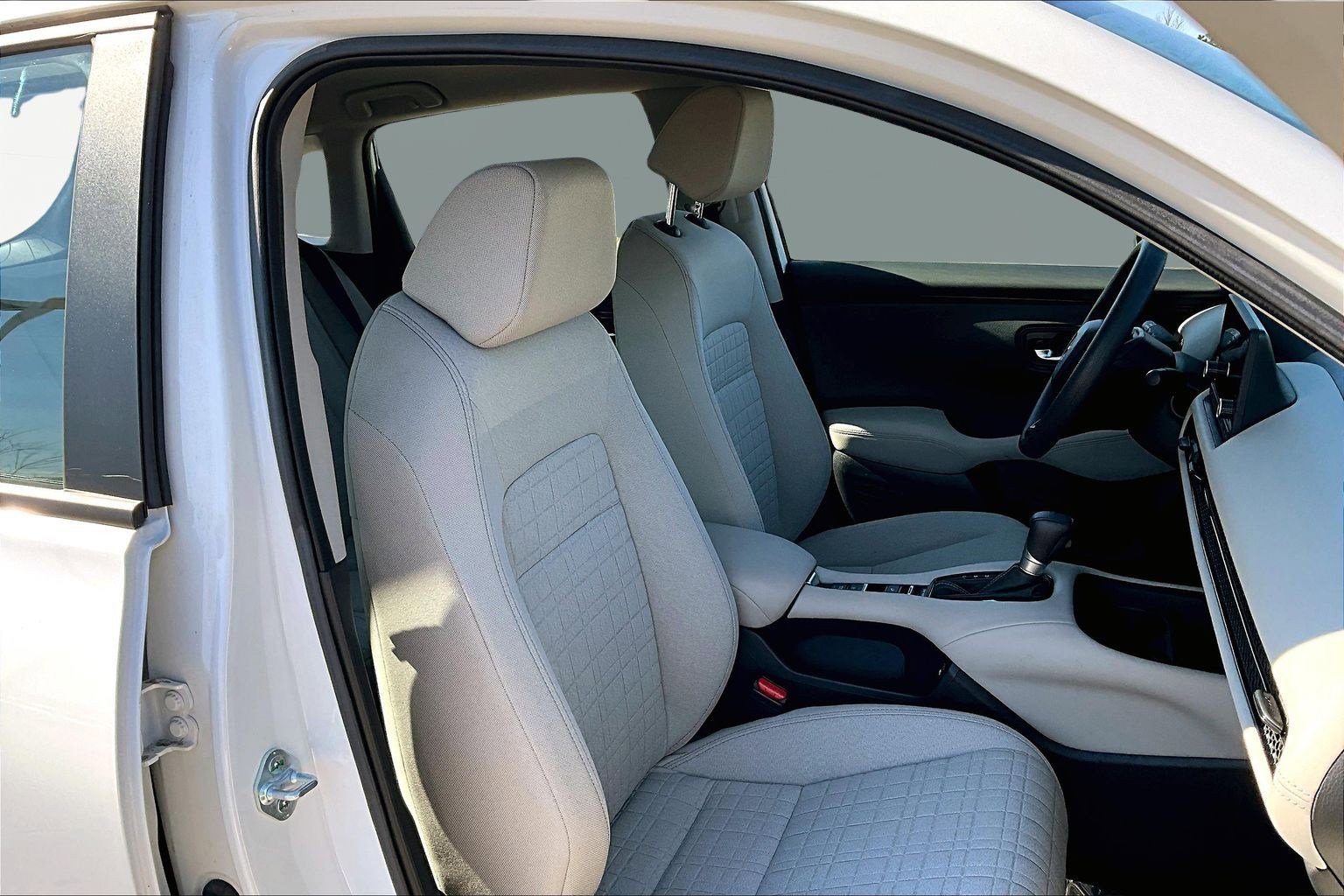 Used 2024 Honda HR-V LX image 29