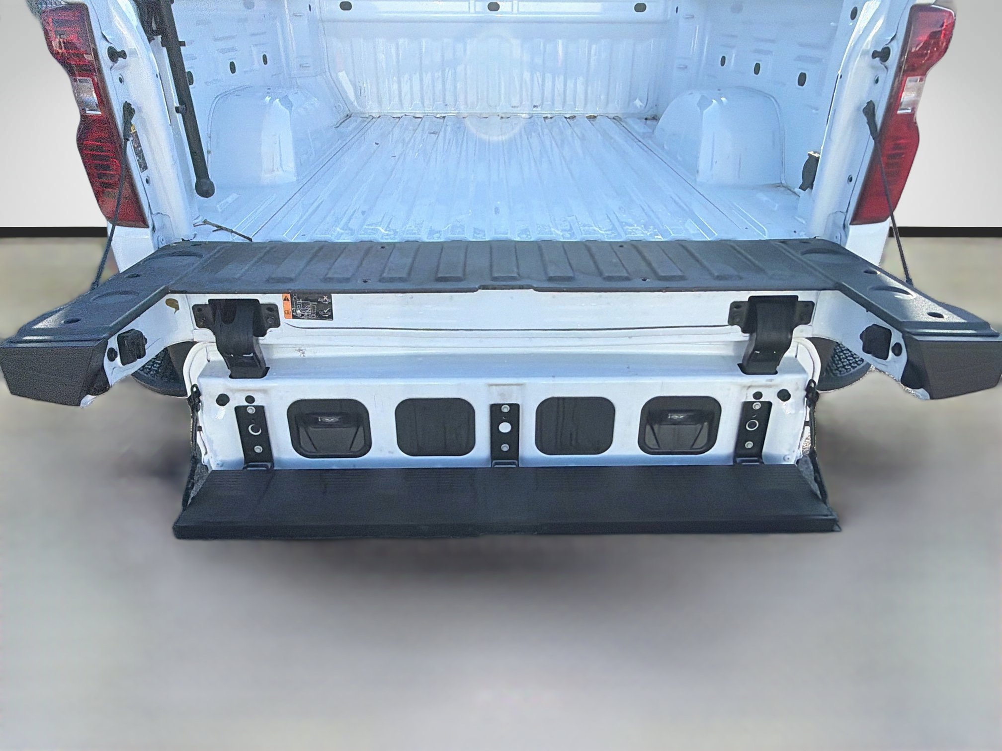 Used 2023 Chevrolet Silverado 1500 LT RWD image 44