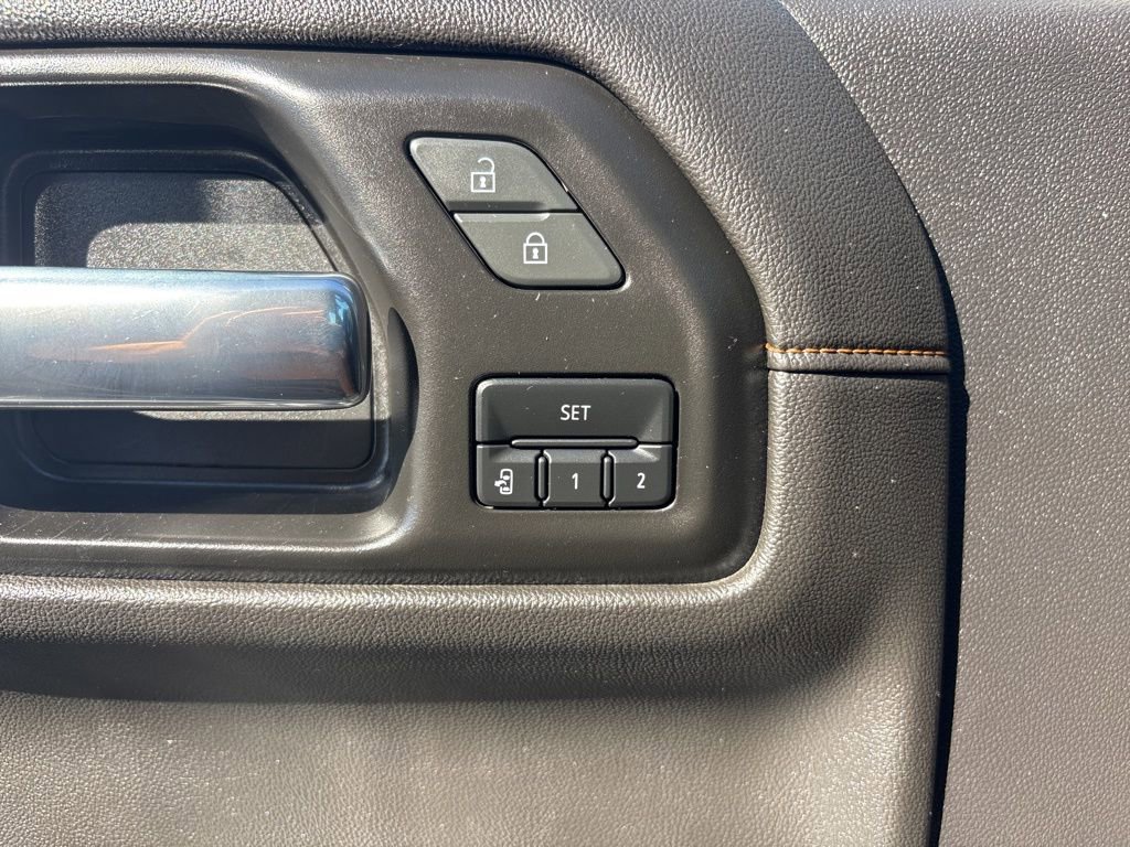 Used 2022 GMC Sierra 1500 AT4 w/ AT4 Premium Package image 31