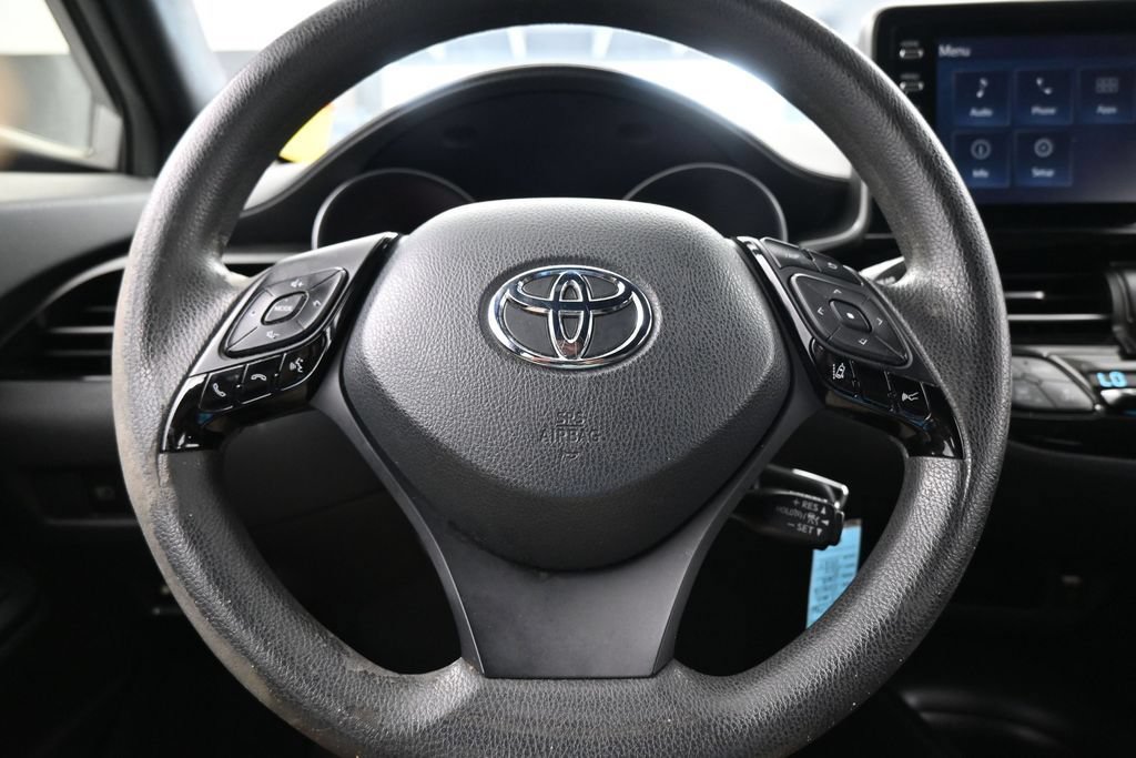 Used 2019 Toyota C-HR LE FWD image 23