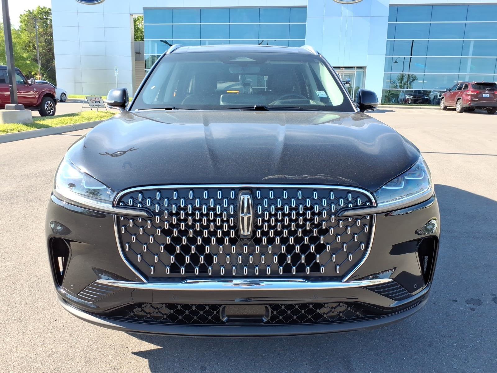 Used 2025 Lincoln Aviator Reserve w/ Illumination Package AWD/4WD image 8