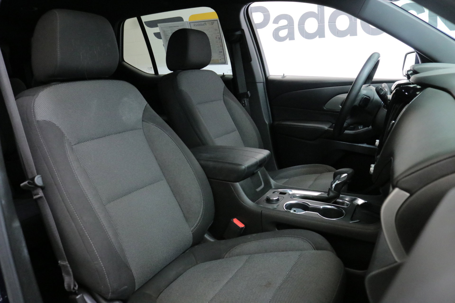 Used 2023 Chevrolet Traverse LT image 29