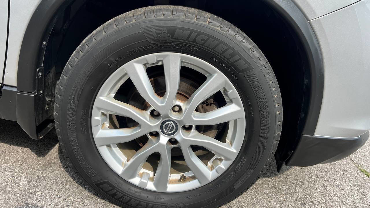 Used 2019 Nissan Rogue SV w/ Sun & Sound Touring Package image 36
