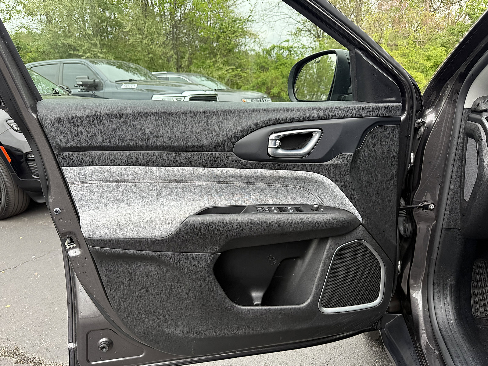 Used 2022 Jeep Compass Latitude AWD/4WD image 9