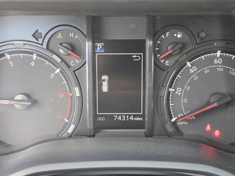 Used 2023 Toyota 4Runner SR5 Premium w/ Moonroof Package AWD/4WD image 25