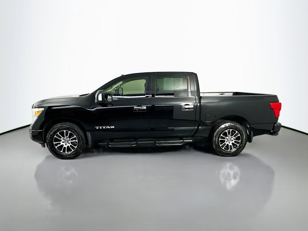 Used 2021 Nissan Titan SV w/ SV Convenience Package AWD/4WD image 4