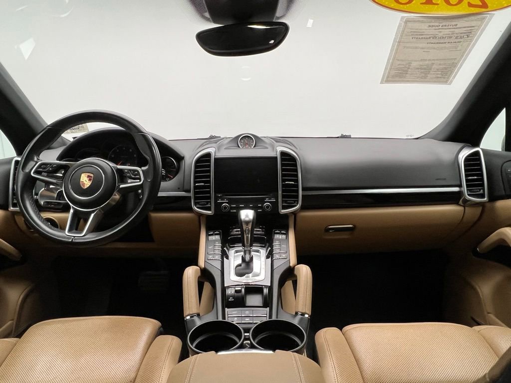 Certified 2018 Porsche Cayenne Platinum Edition image 6