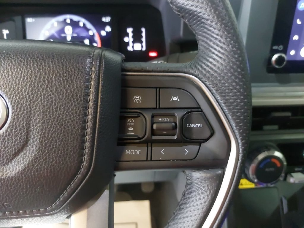 Used 2024 Toyota Tacoma SR5 w/ SR5 Upgrade Package AWD/4WD image 17