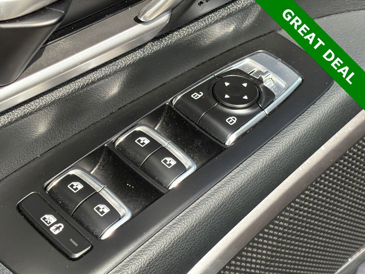 Used 2025 Kia Telluride S FWD image 29