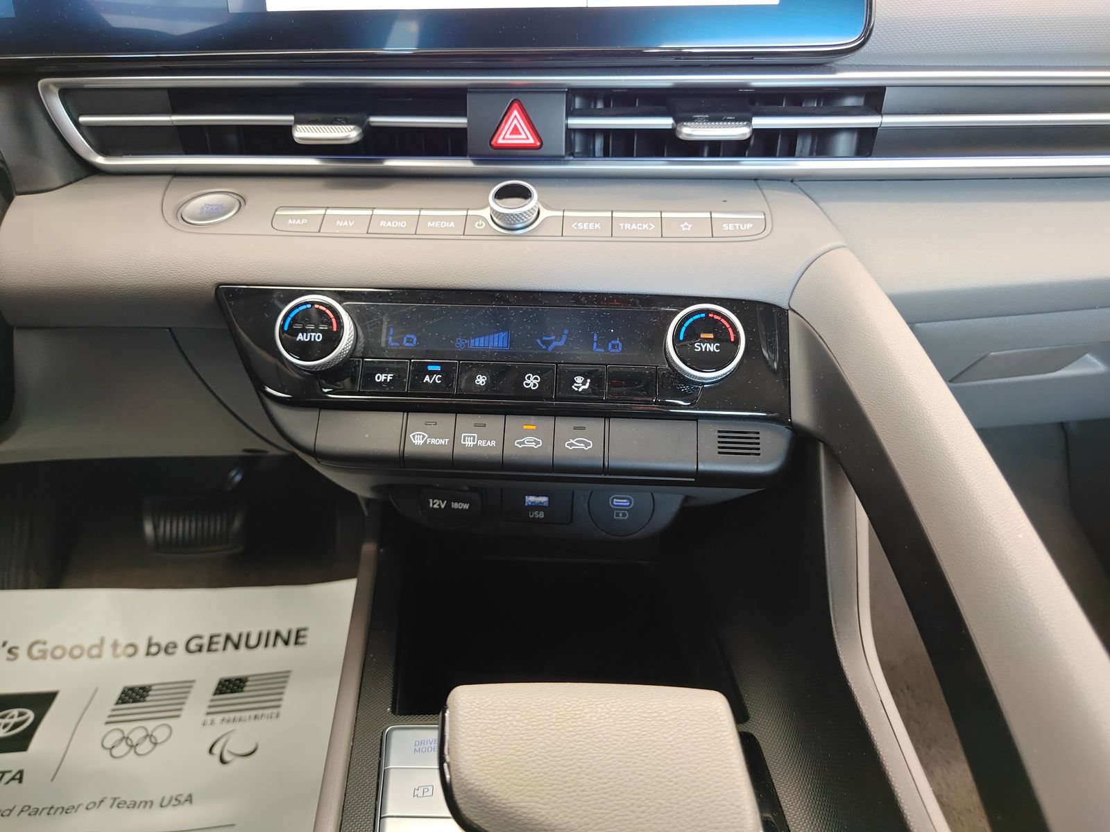 Used 2024 Hyundai Elantra SEL FWD image 22