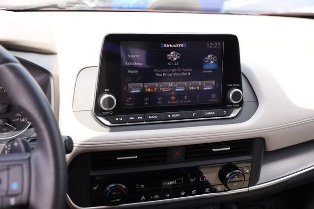 Certified 2024 Nissan Rogue SV w/ SV Premium Package AWD/4WD image 17