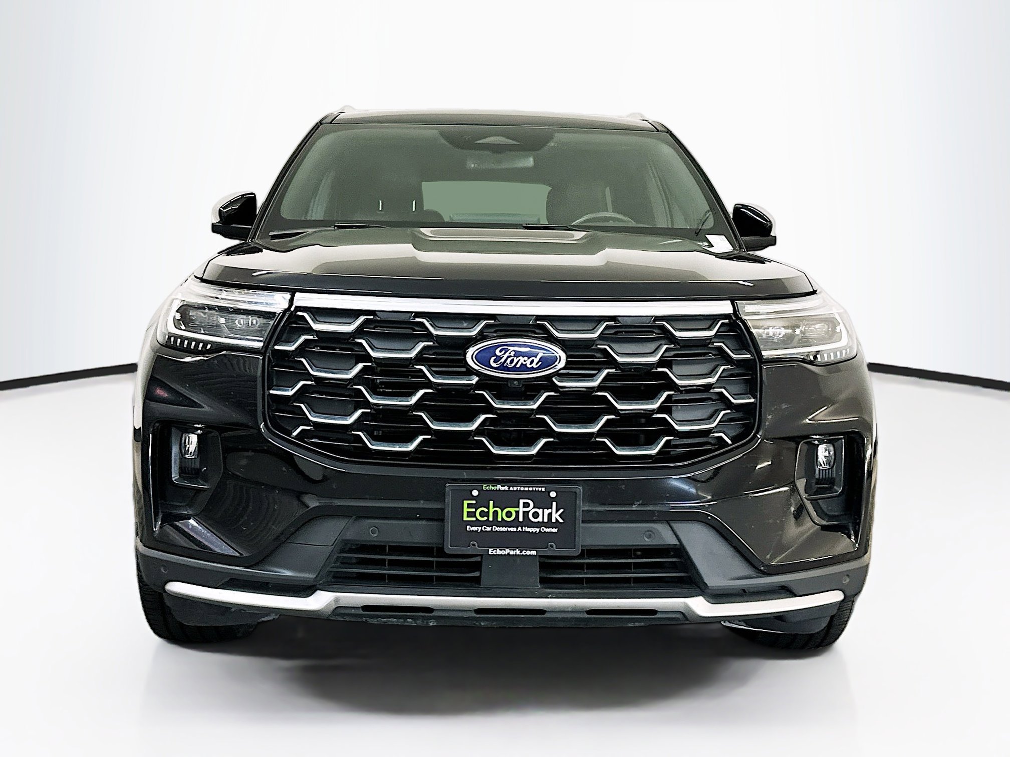 Used 2025 Ford Explorer Platinum w/ LUX Leather Package image 2
