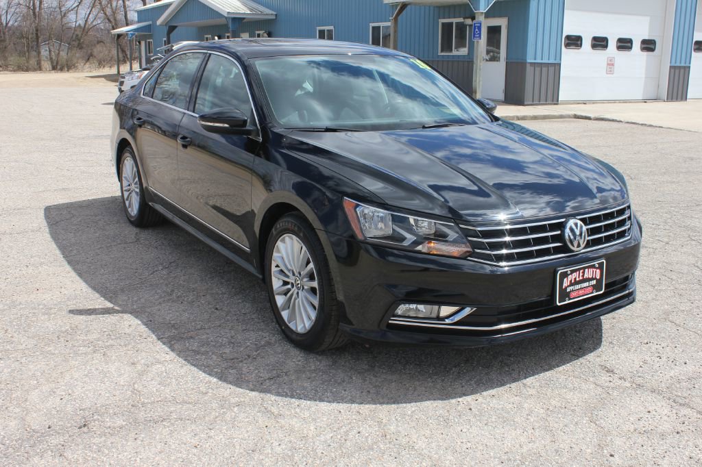Used 2016 Volkswagen Passat 1.8T SE image 4