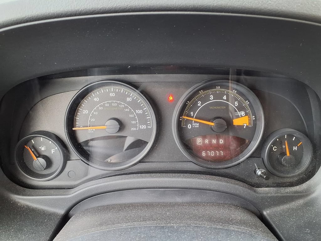 Used 2014 Jeep Patriot Latitude w/ Sun/Sound Group AWD/4WD image 15