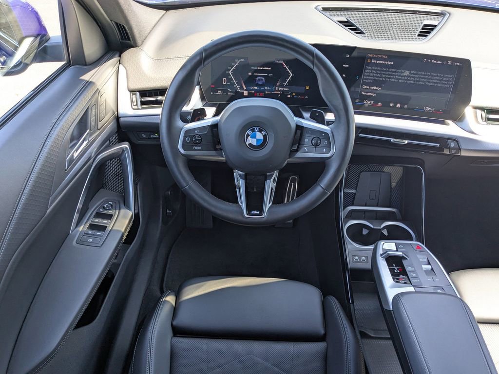 Used 2025 BMW X2 xDrive28i w/ M Sport Package AWD/4WD image 15