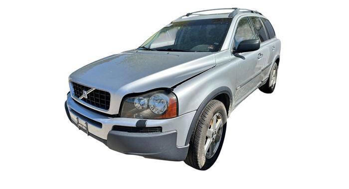 Used 2004 Volvo XC90 2.5T AWD/4WD image 1
