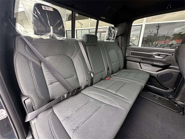 New 2026 RAM 1500 4x4 Crew Cab image 29