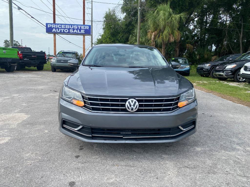 Used 2017 Volkswagen Passat 1.8T SE FWD image 4