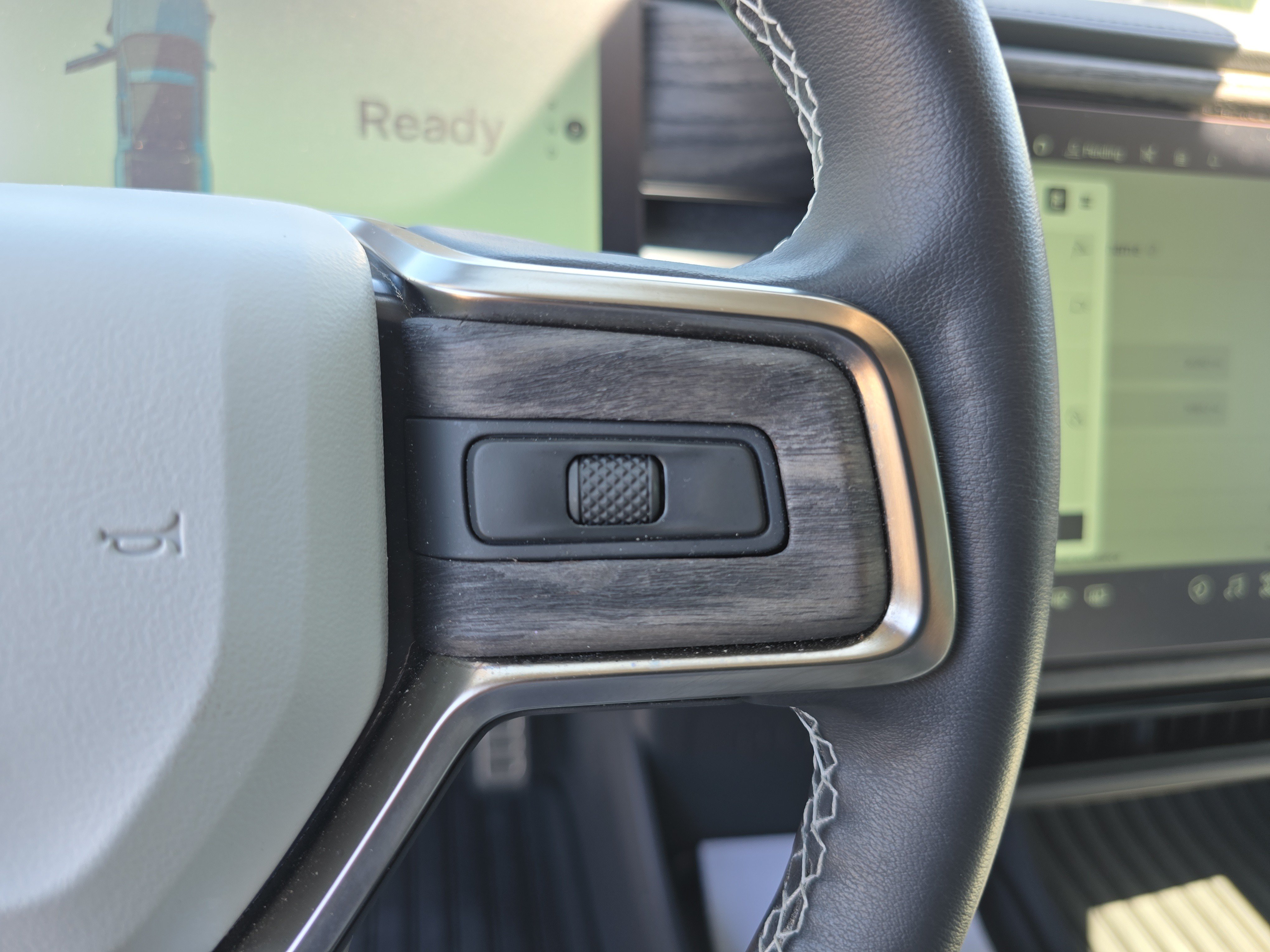 Used 2023 Rivian R1T Adventure AWD/4WD image 29