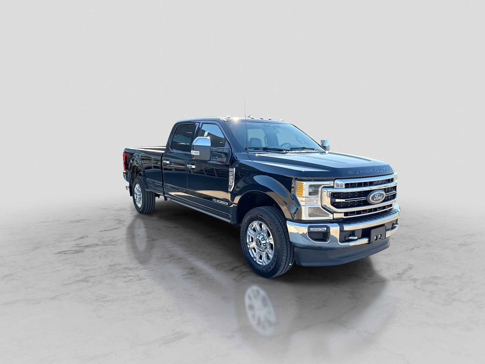 Used 2022 Ford F250 Lariat w/ Lariat Ultimate Package AWD/4WD image 8