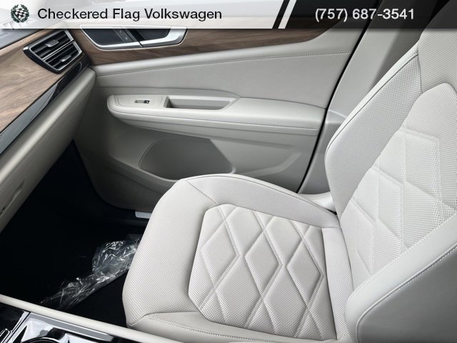 New 2025 Volkswagen Atlas SE image 45