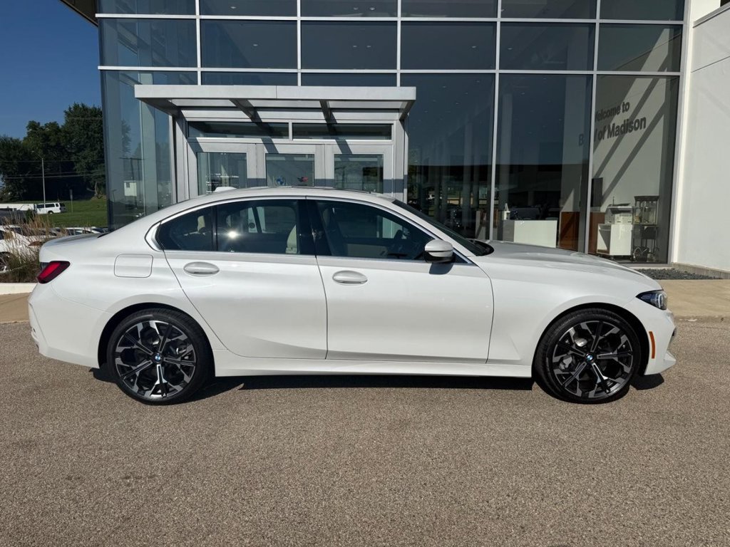 New 2026 BMW 330i xDrive Sedan AWD/4WD image 2