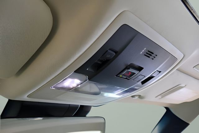 Used 2025 Lexus ES 300h w/ Premium Package image 13