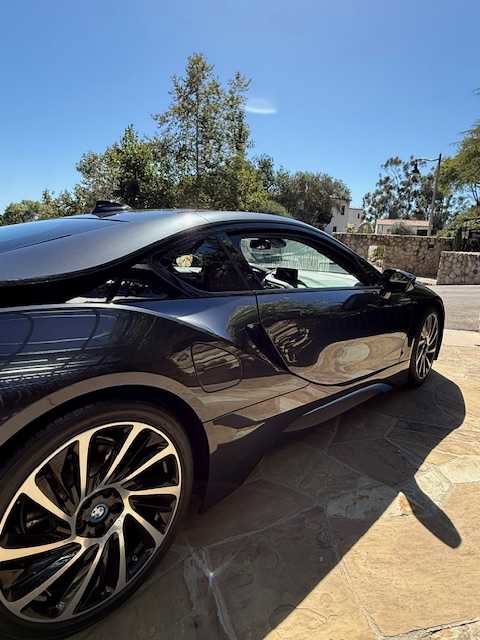 Used 2015 BMW i8 image 10