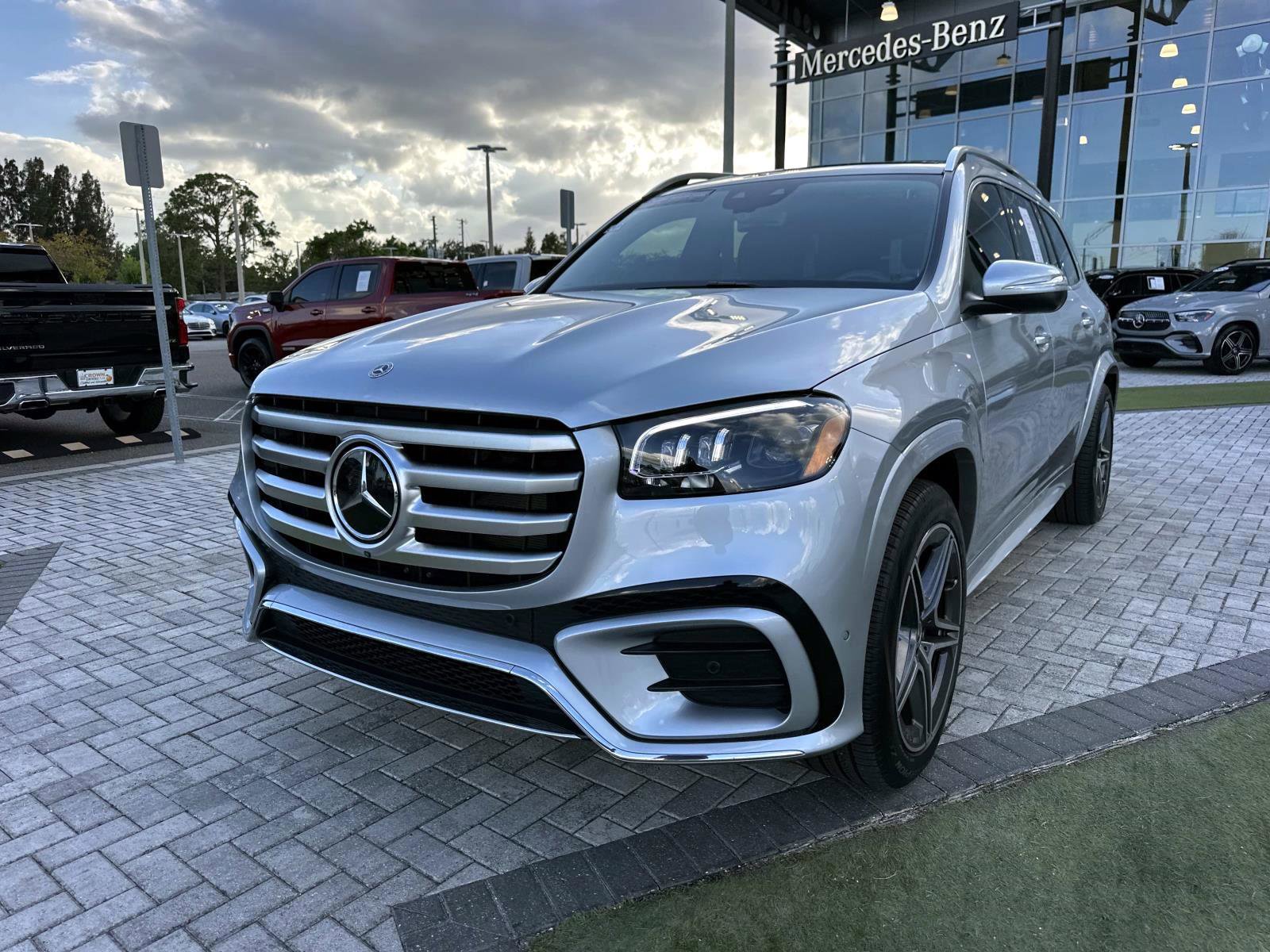 Certified 2025 Mercedes-Benz GLS 450 4MATIC image 8