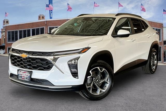 Certified 2024 Chevrolet Trax LT w/ Driver Confidence Package FWD image 1