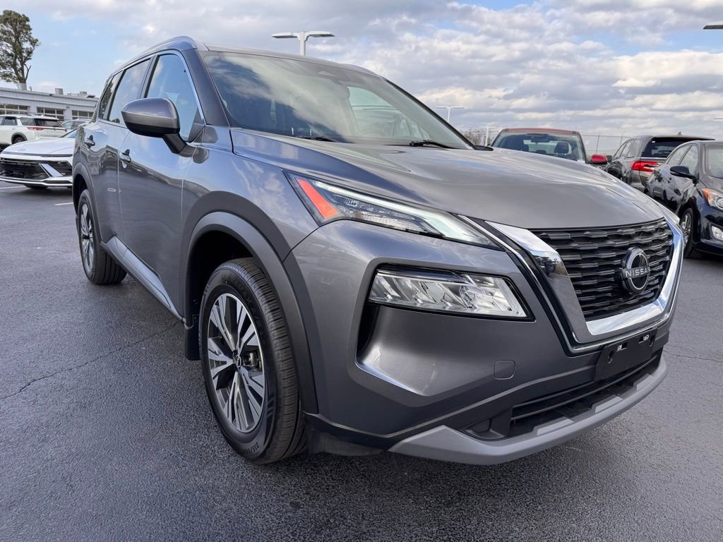 Used 2023 Nissan Rogue SV w/ SV Premium B Package image 7