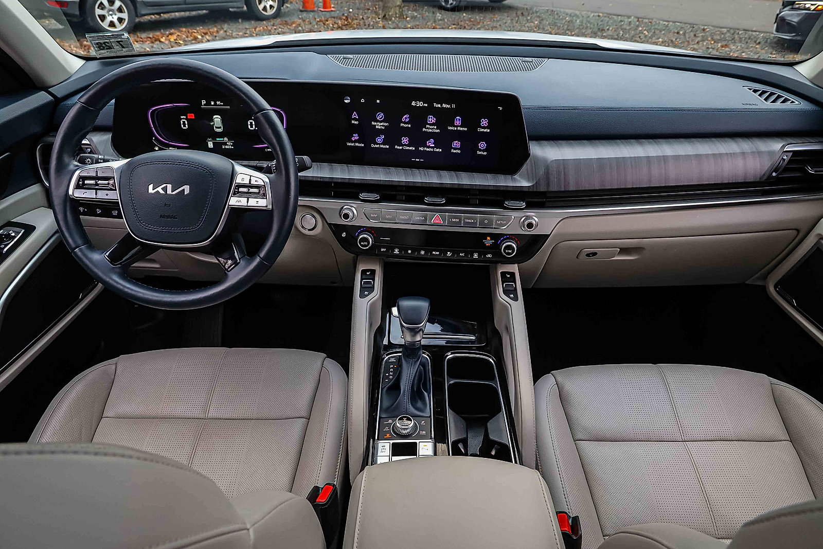 Used 2023 Kia Telluride EX w/ EX Captain's Chair Package image 21