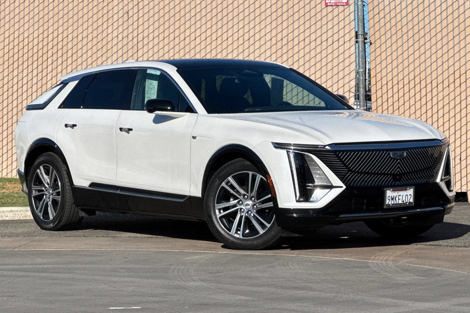 Certified 2024 Cadillac Lyriq Luxury AWD/4WD video 2