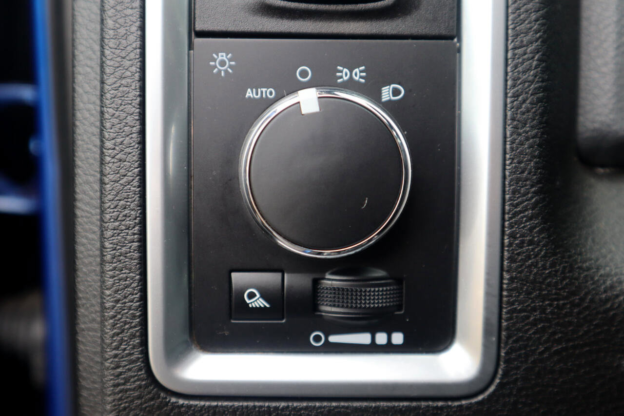 Used 2019 RAM 1500 Classic SLT image 51