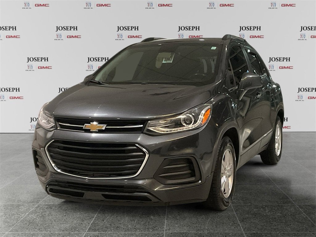 Used 2020 Chevrolet Trax LT w/ LT Convenience Package image 3