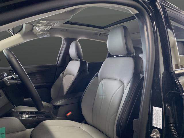 New 2026 Ford Escape SE w/ PHEV Premium Package image 7