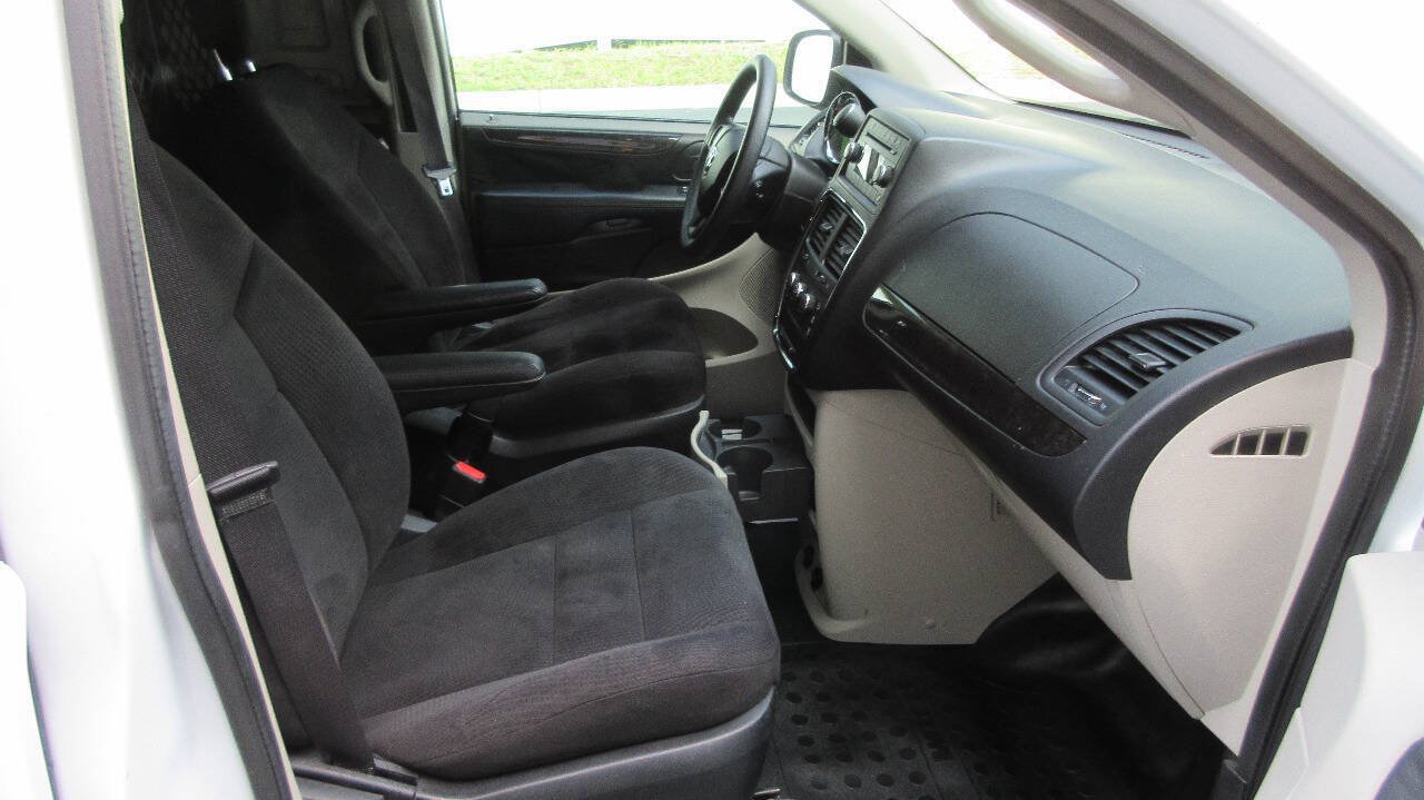Used 2014 RAM C/V Tradesman FWD image 22